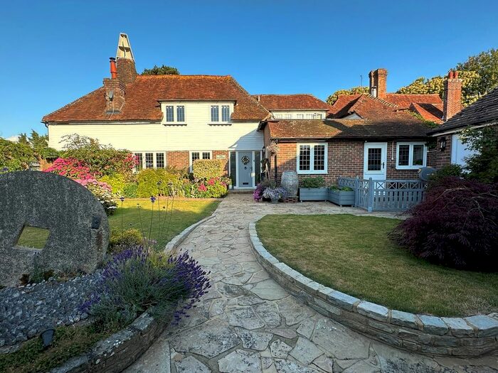 4 Bedroom Barn Conversion For Sale In Standard Hill, Ninfield, TN33