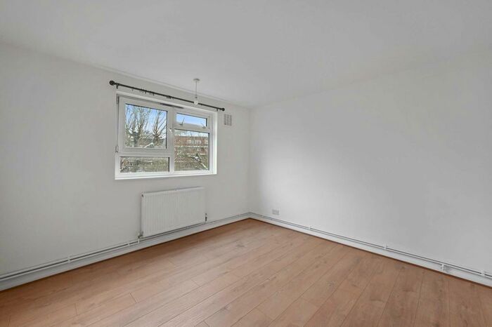 4 Bedroom Flat To Rent In Studley Road, London, SW4