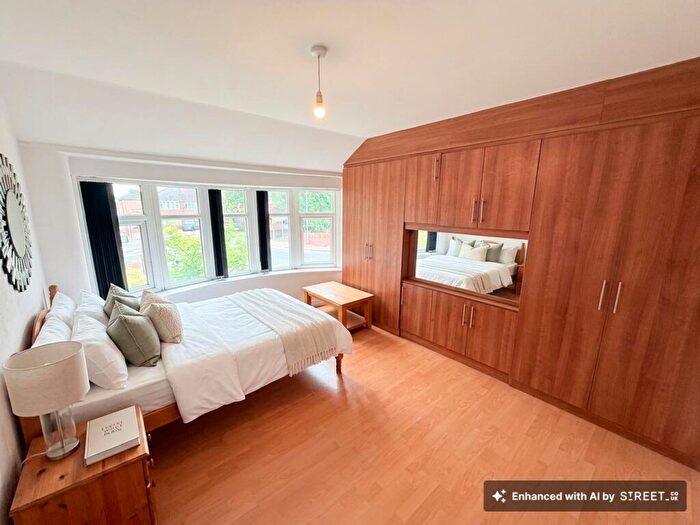 4 Bedroom Semi-Detached House To Rent In Parsonage Road, Manchester, M20