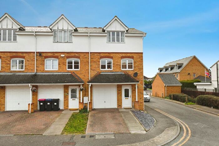 3 Bedroom End Of Terrace House For Sale In Seaforth Grove, Southend-on-Sea, Essex, SS2