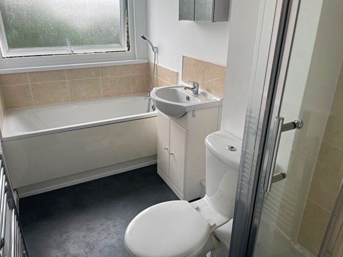 3 Bedroom Maisonette To Rent In Tarnwood Park, London, SE9