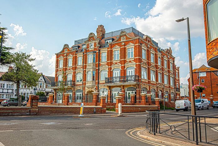 2 Bedroom Flat To Rent In Broadway, Leigh-On-Sea, SS9
