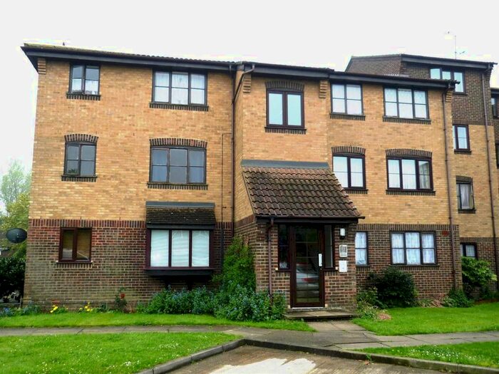 Studio To Rent In Conway Gardens, Grays, RM17