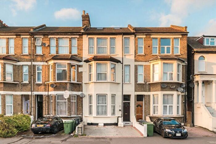 9 Bedroom House For Sale In Lea Bridge Road, Leyton, E10