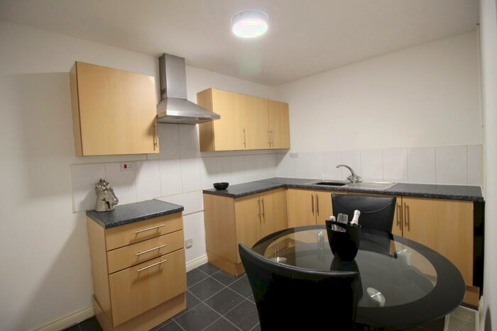 3 Bedroom Flat To Rent In Westbourne Terrace, Shiney Row, DH4
