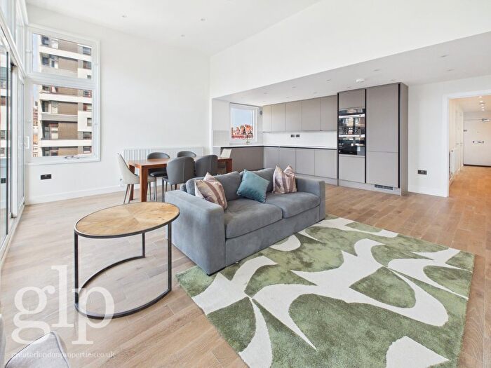 2 Bedroom Flat For Sale In The Water Gardens, Hyde Park, W2