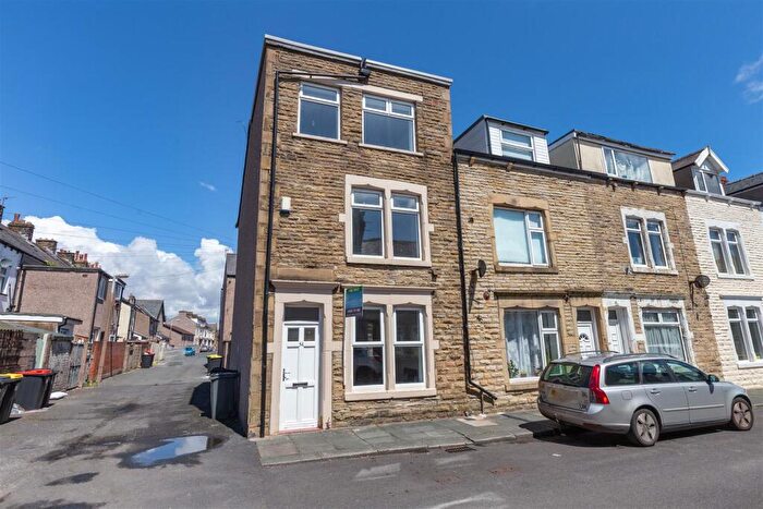 4 Bedroom End Of Terrace House For Sale In Hampton Road, Heysham, Morecambe, LA3