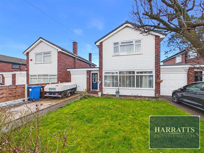 3 Bedroom Link Detached House For Sale In Arundel Avenue, Hazel Grove, SK7