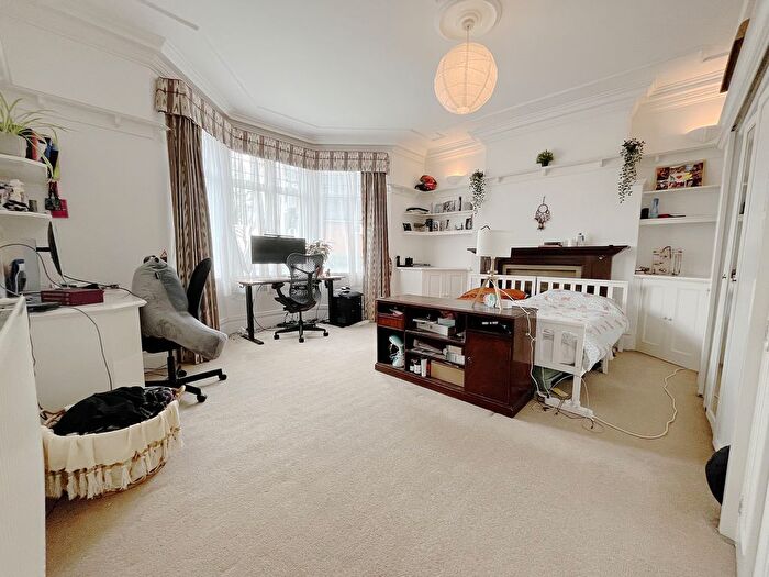 1 Bedroom Flat To Rent In Boileau Road, London, W5