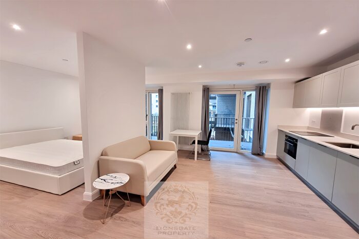 Apartment To Rent In Wellspring House, Western Gateway, London, E16
