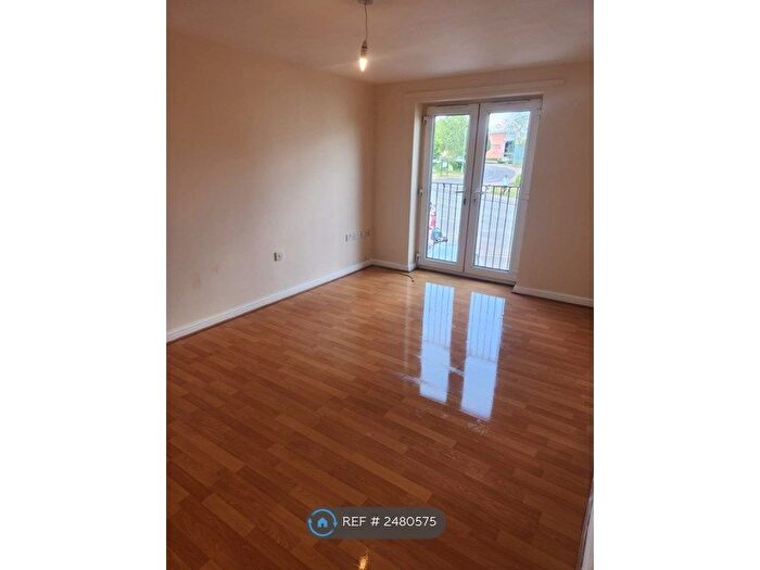 1 Bedroom Flat To Rent In Marton Court, Bloxwich, Walsall, WS3