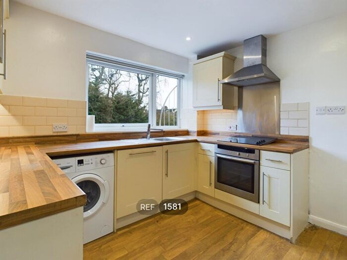 3 Bedroom Apartment To Rent In A Muirfield Park, HU5