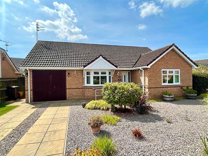 3 Bedroom Detached Bungalow For Sale In St. Lamberts Grove, Weston, PE12