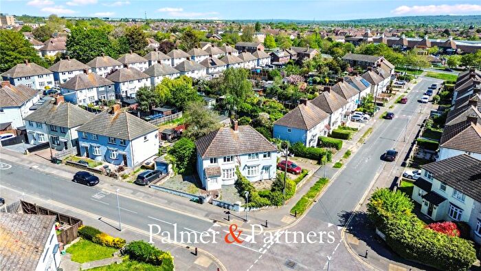 3 Bedroom Semi Detached House For Sale In Springfield Park Avenue, Chelmsford, Essex, CM2