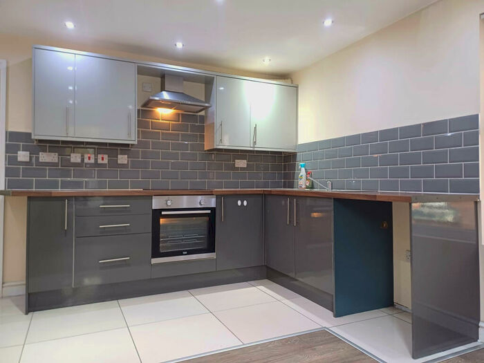 1 Bedroom Apartment To Rent In Chapeltown Road, Leeds, West Yorkshire, LS7