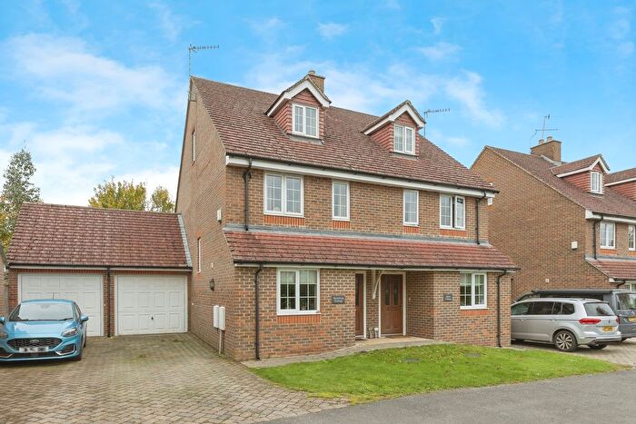 3 Bedroom Semi-detached House For Sale In Speldhurst Road, Tunbridge Wells, Kent, TN3