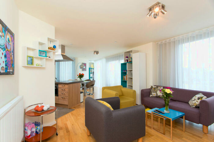 3 Bedroom Apartment To Rent In Vertex Tower, Harmony Place, Depford, SE8