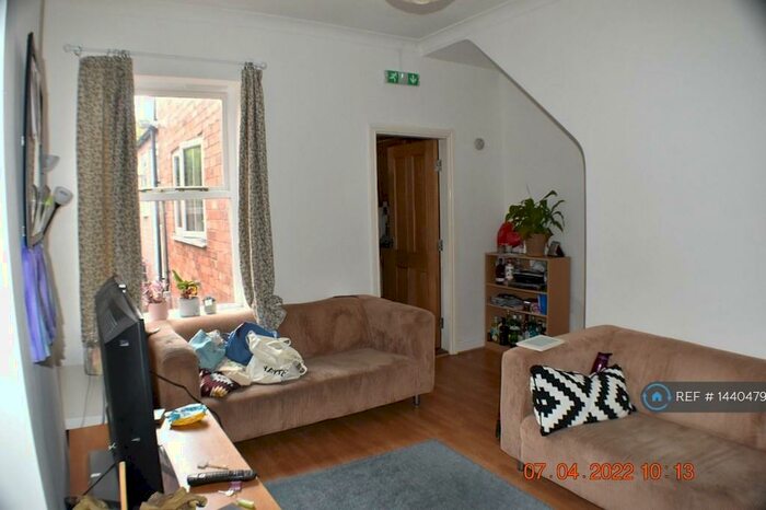 4 Bedroom Terraced House To Rent In Gordon Road, Harborne, Birmingham, B17