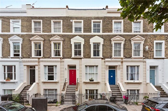 2 Bedroom Maisonette For Sale In Benwell Road, London, N7