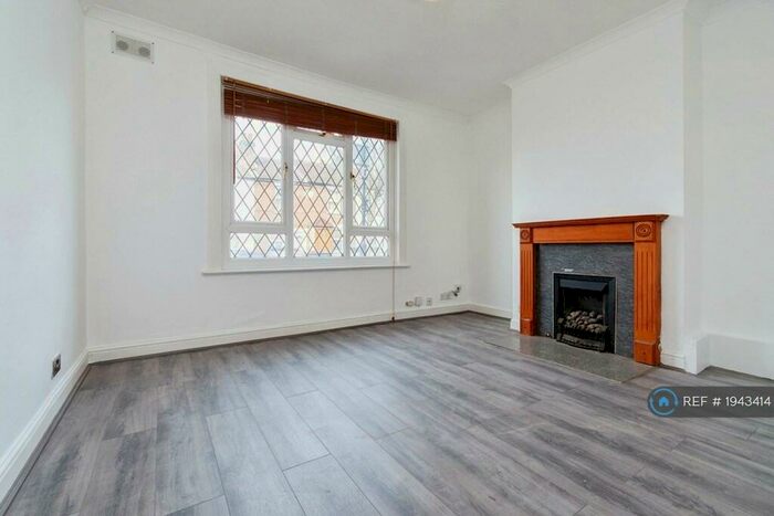 2 Bedroom Semi-Detached House To Rent In Stanley Road, Croydon, CR0