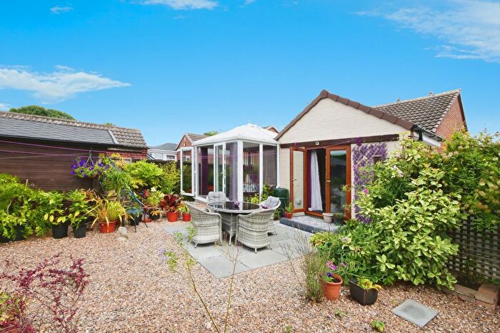 2 Bedroom Bungalow For Sale In Prince Rupert Drive, York, YO26