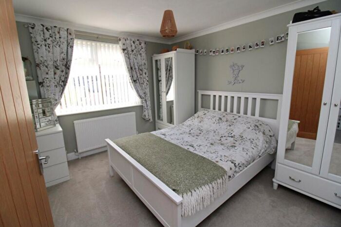 3 Bedroom End Of Terrace House For Sale In Middle Road, Bristol, BS15