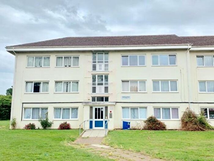 2 Bedroom Flat For Sale In Sedbergh Road, Southampton, SO16