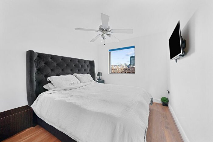 2 Bedroom Flat To Rent In London House, Aldersgate Street, EC1A