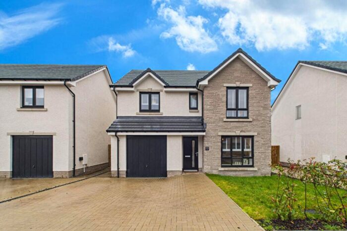 4 Bedroom Detached House For Sale In Blaker Road, Newmains, ML2