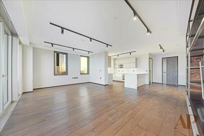 3 Bedroom Apartment To Rent In Stage Apartments, Hewett Street, Shoreditch, London, EC2A