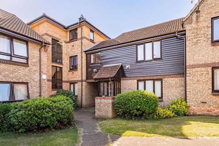 2 Bedroom Flat For Sale In Dalrymple Way, Norwich, NR6