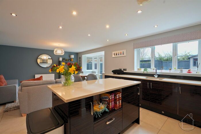 4 Bedroom Detached House For Sale In Spring Gardens, Wessington, Alfreton, DE55