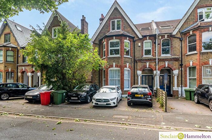 2 Bedroom Flat For Sale In Hammelton Road, Bromley, Kent, BR1