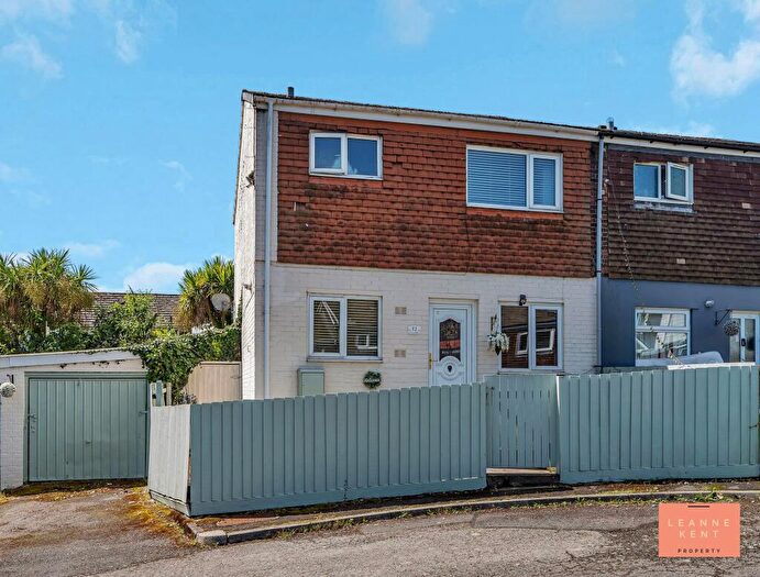 3 Bedroom End Of Terrace House For Sale In Herbert Drive, Caerphilly, CF83