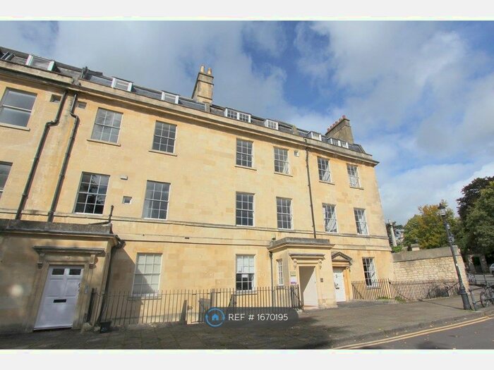 2 Bedroom Flat To Rent In Queens Parade, Bath, BA1