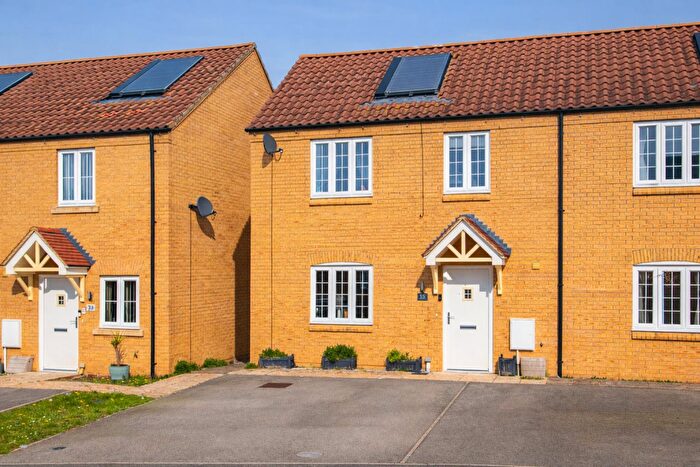 2 Bedroom End Of Terrace House For Sale In Virginia Crescent, Burton Latimer, NN15