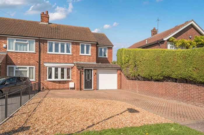 4 Bedroom Semi-Detached House For Sale In Cause End Road, Wootton, MK43