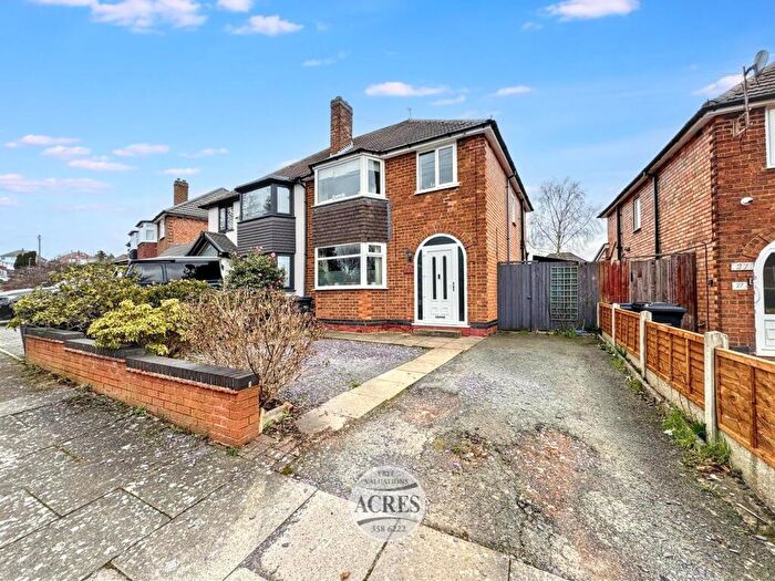 3 Bedroom Semi Detached House For Sale In Fairbourne Avenue, Great Barr, Birmingham, B44