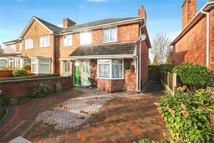 3 Bedroom End Of Terrace House For Sale In Harringay Road, Birmingham, West Midlands, B44