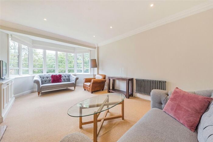 3 Bedroom Flat To Rent In Belsize Court, Wedderburn Road, NW3