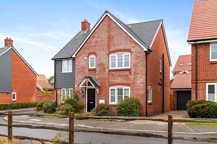 5 Bedroom Detached House For Sale In Evershed Close, Billingshurst, RH14