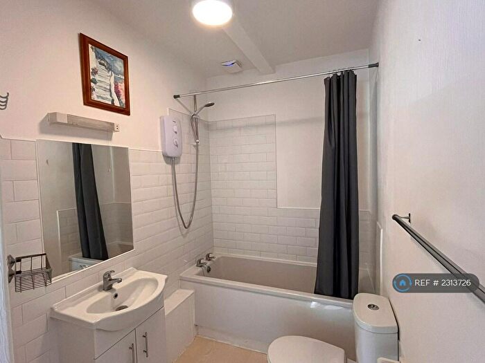 2 Bedroom Flat To Rent In Bispham Road, Thornton-Cleveleys, FY5