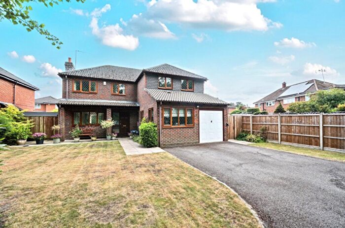 4 Bedroom Detached House For Sale In Reading Road, Blackwater, Surrey, GU17