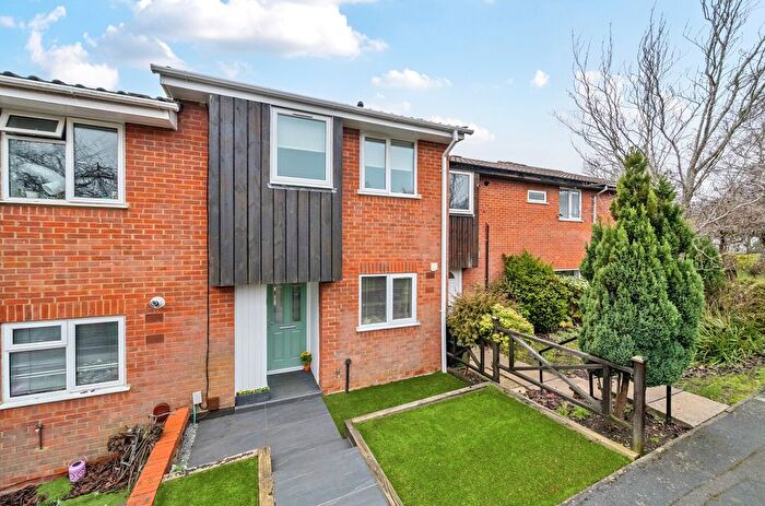 3 Bedroom Terraced House For Sale In Greenham Wood, Bracknell, Berkshire, RG12