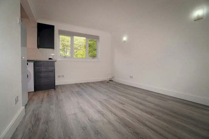 1 Bedroom Apartment To Rent In Barbeth Way, Condorrat, G67