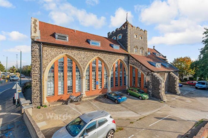 2 Bedroom Flat For Sale In Galley Hill Road, Swanscombe, Kent, DA10