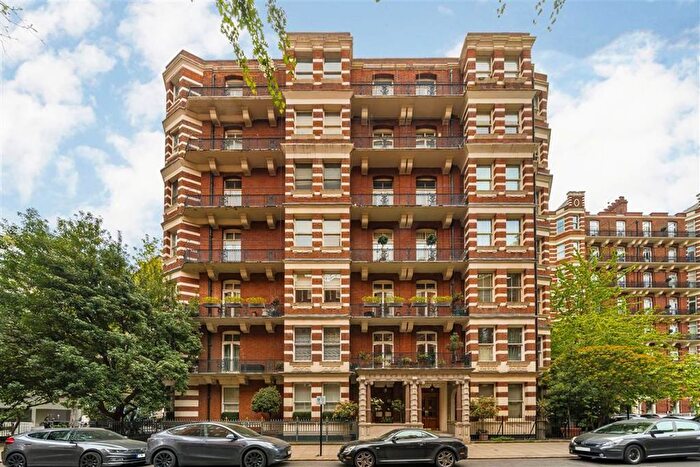 3 Bedroom Flat For Sale In Ashley Gardens, Westminster, SW1P