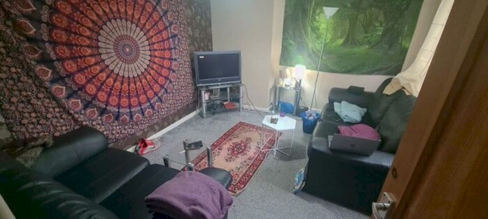 4 Bedroom Semi-Detached House To Rent In St. Annes Drive, Leeds, West Yorkshire, LS4