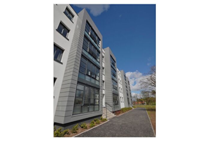 2 Bedroom Flat To Rent In , Shawbridge Street, G43