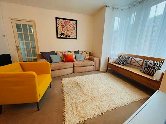 2 Bedroom Cottage To Rent In Whitecrook Street, Clydebank, West Dunbartonshire, G81